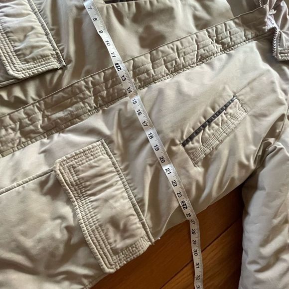 Long puffer down filled Canadian winter parka - Picture 4 of 16